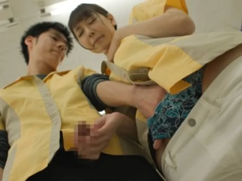 điên cuồng xxx cô đồng nghiệp dâm đãng trong siêu thị mini