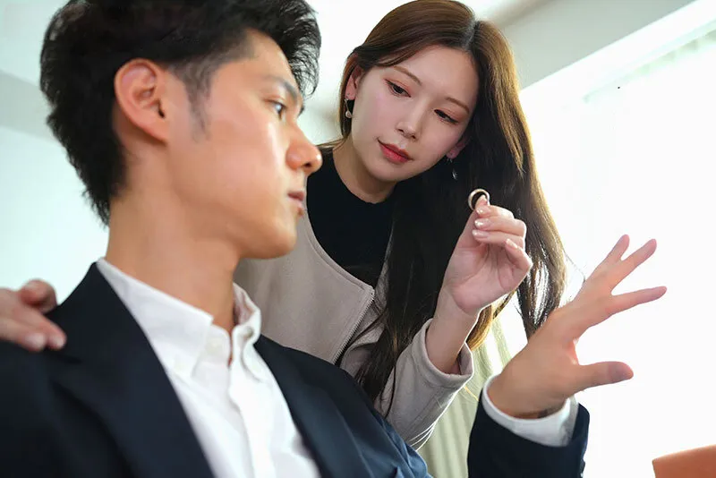 Người vợ đi đi chơi, ông xã ở nhà bị nhỏ em cô vợ gạ nện không trượt phát nào